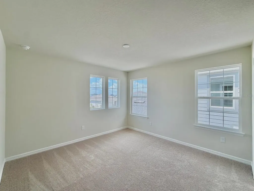 6985 Dappled Oak Way Orlando FL 32829