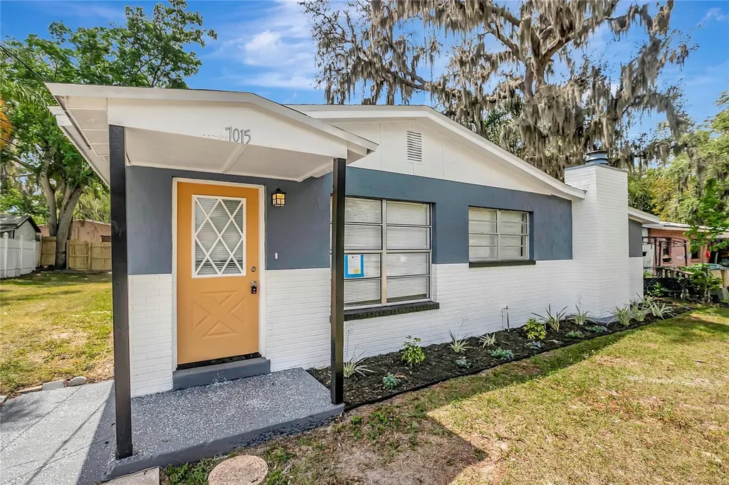 7015 Filbert Lane Tampa FL 33637