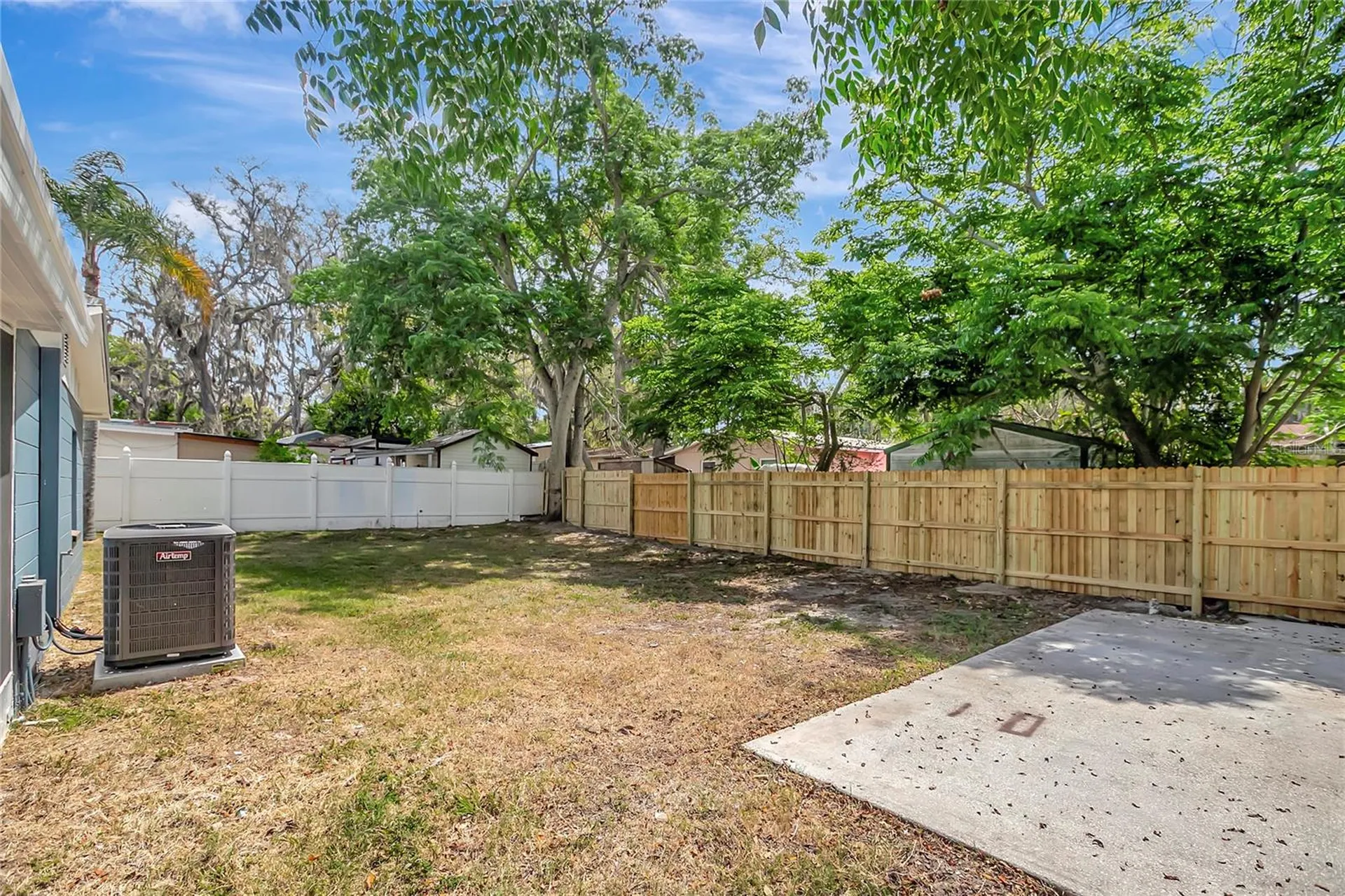 7015 Filbert Lane Tampa FL 33637
