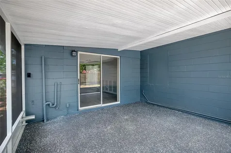 7015 Filbert Lane Tampa FL 33637