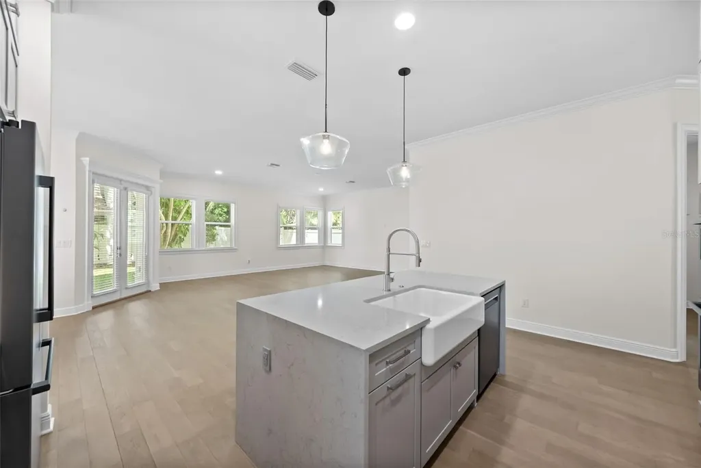 2905 W San Carlos Street Tampa FL 33629