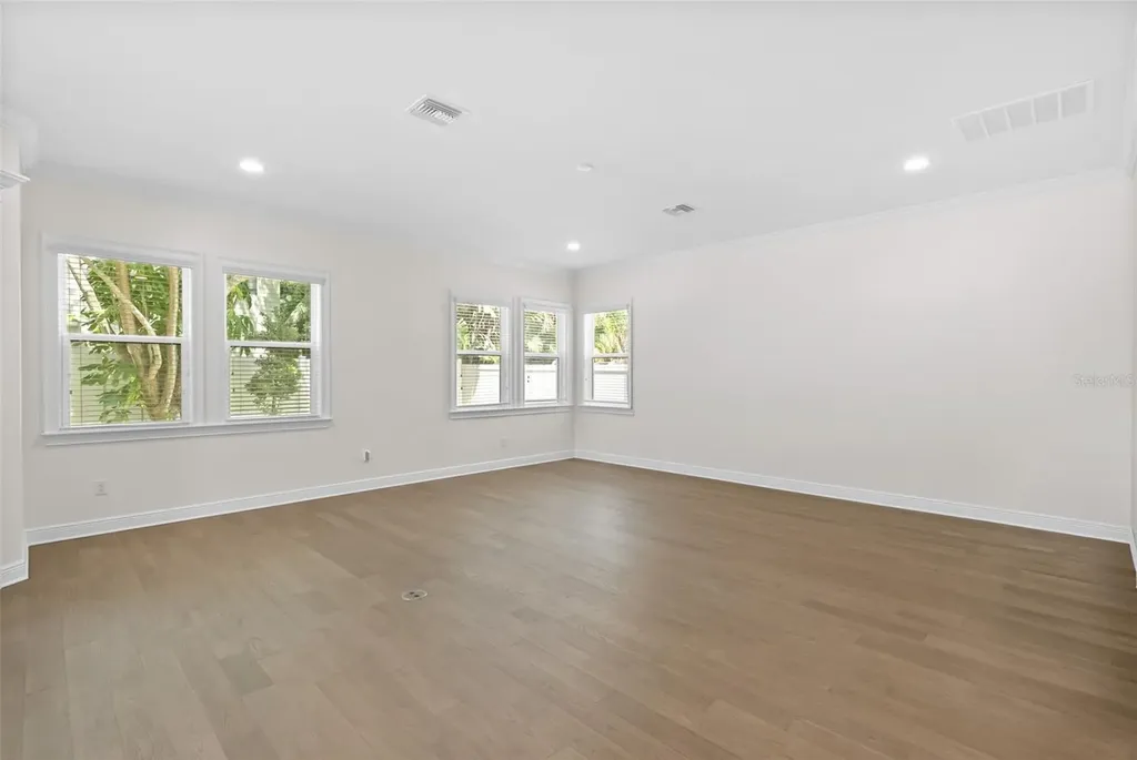 2905 W San Carlos Street Tampa FL 33629
