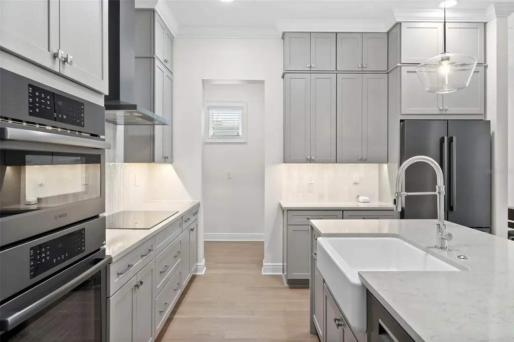 2905 W San Carlos Street Tampa FL 33629