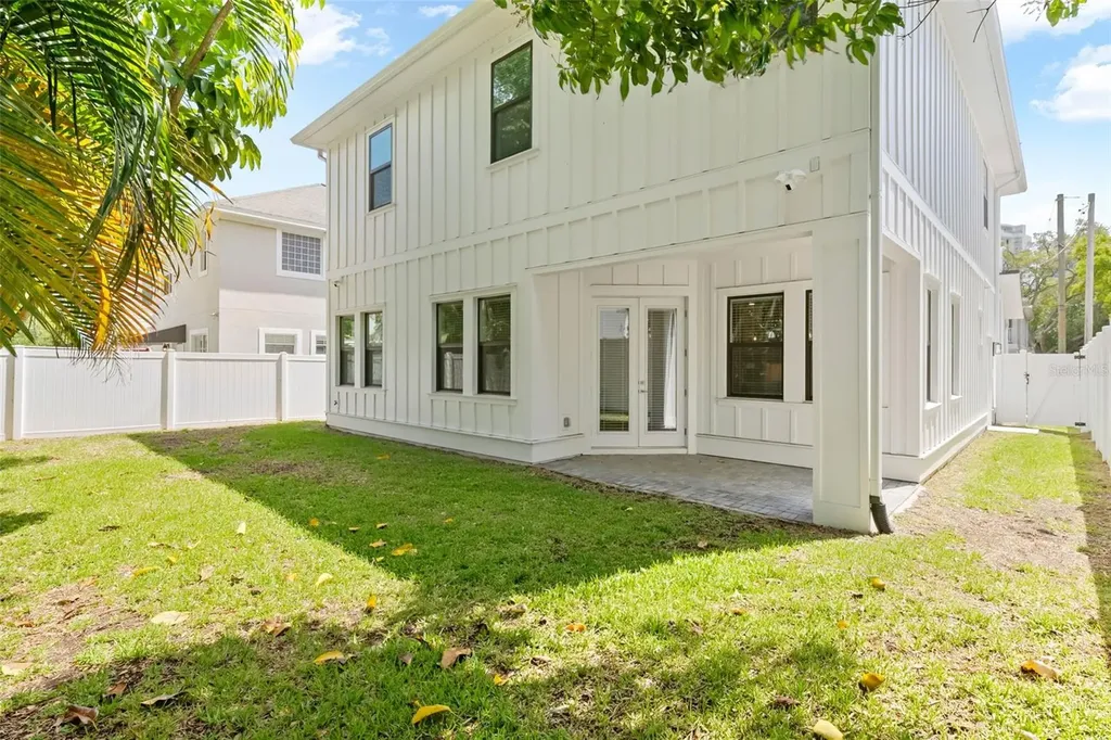 2905 W San Carlos Street Tampa FL 33629