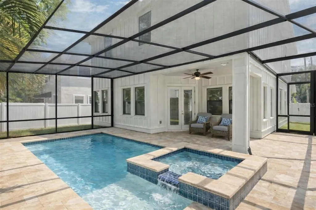 2905 W San Carlos Street Tampa FL 33629