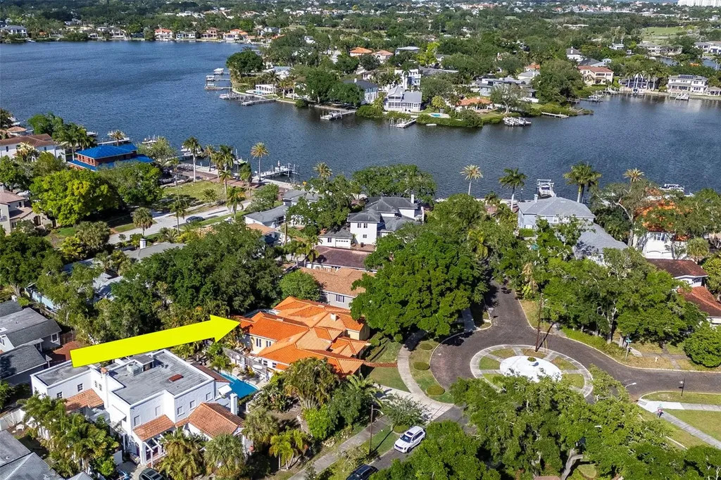 135 25th Avenue NE St Petersburg FL 33704