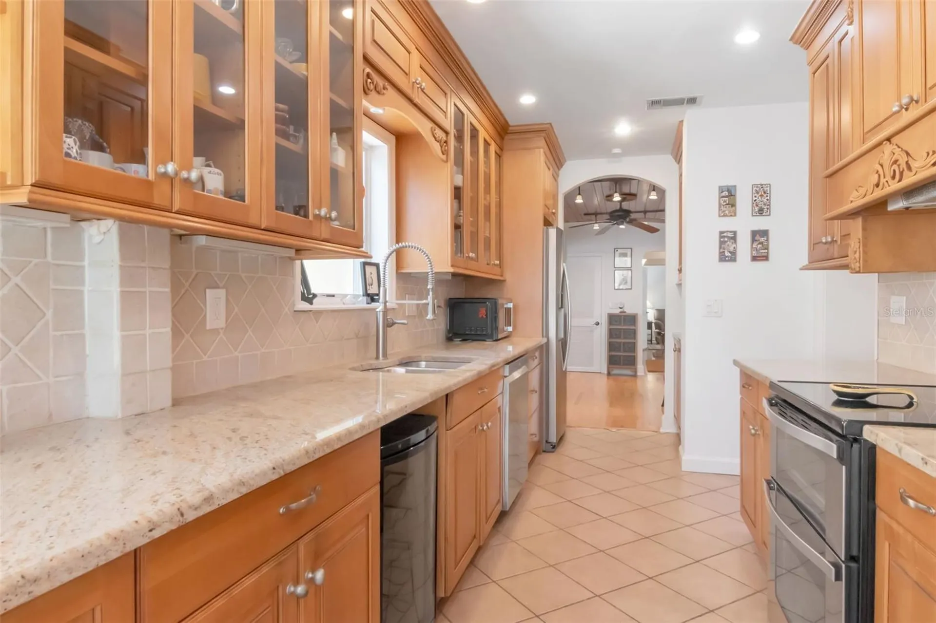 135 25th Avenue NE St Petersburg FL 33704