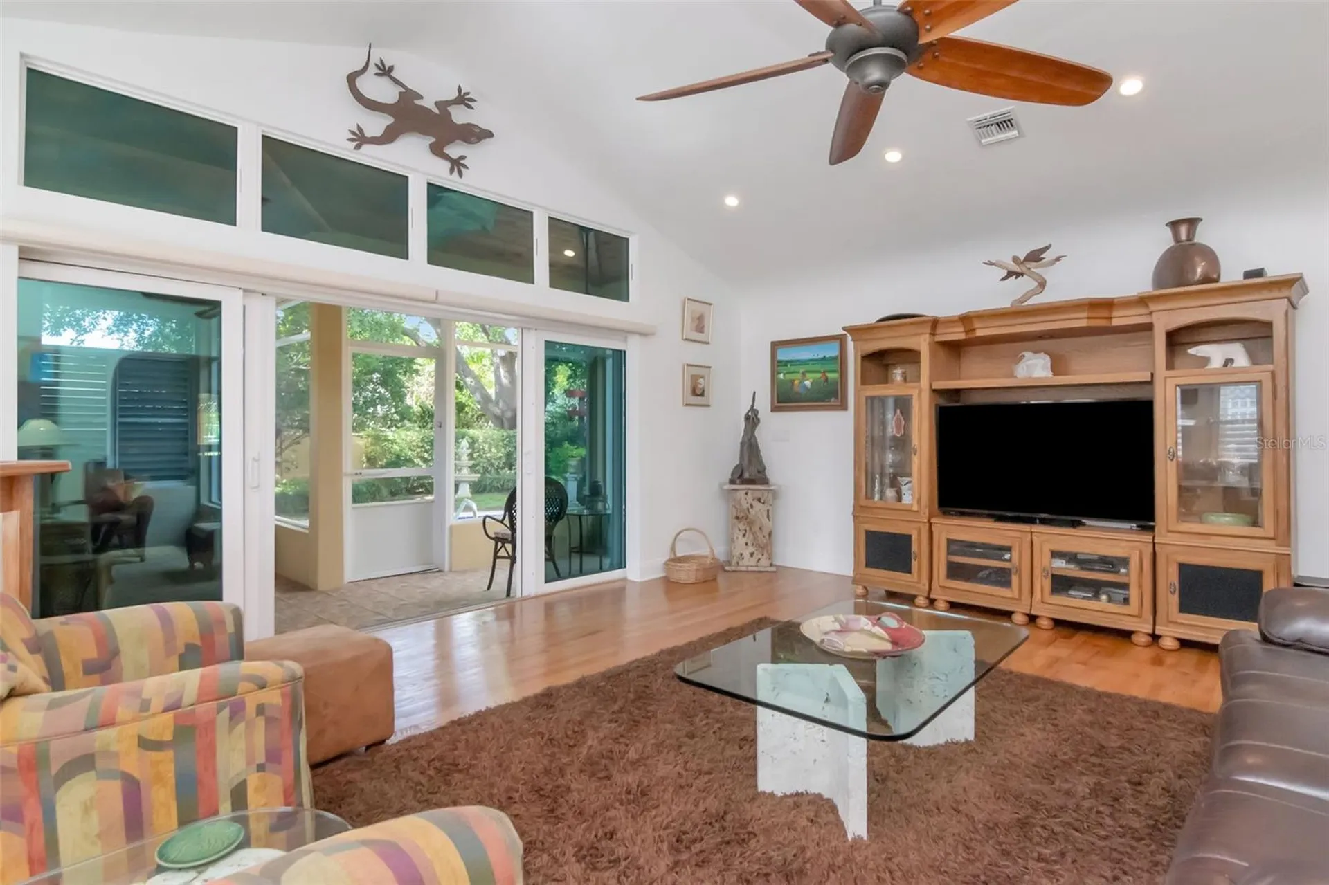 135 25th Avenue NE St Petersburg FL 33704