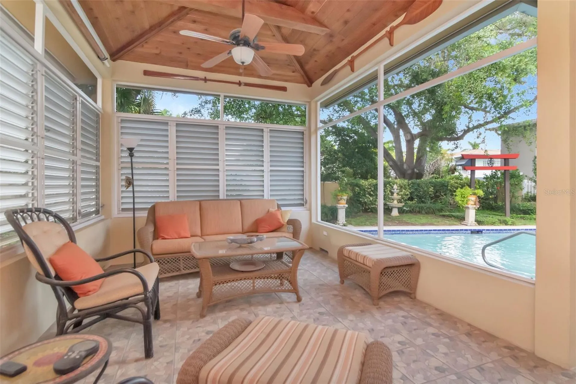 135 25th Avenue NE St Petersburg FL 33704