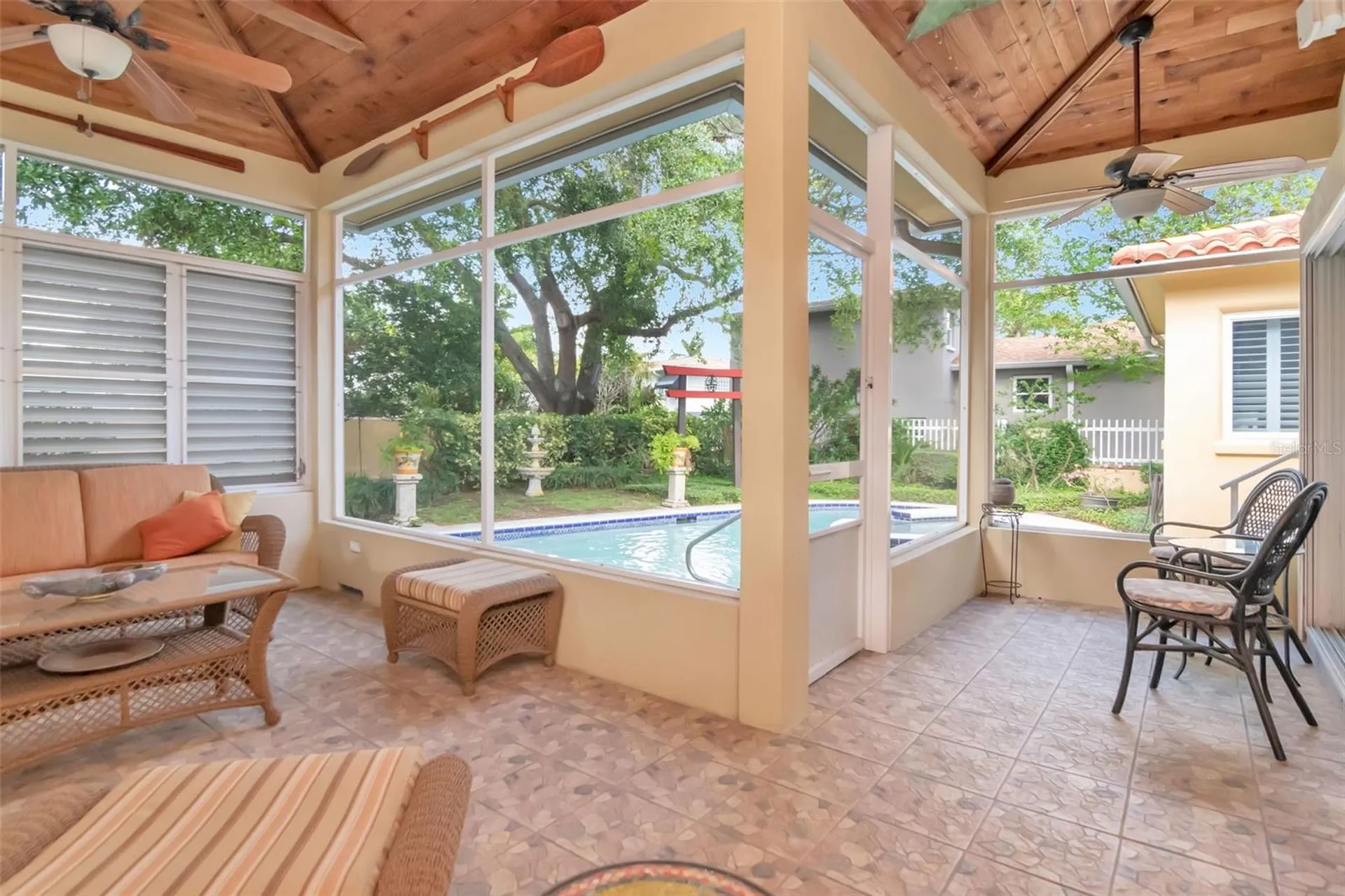 135 25th Avenue NE St Petersburg FL 33704
