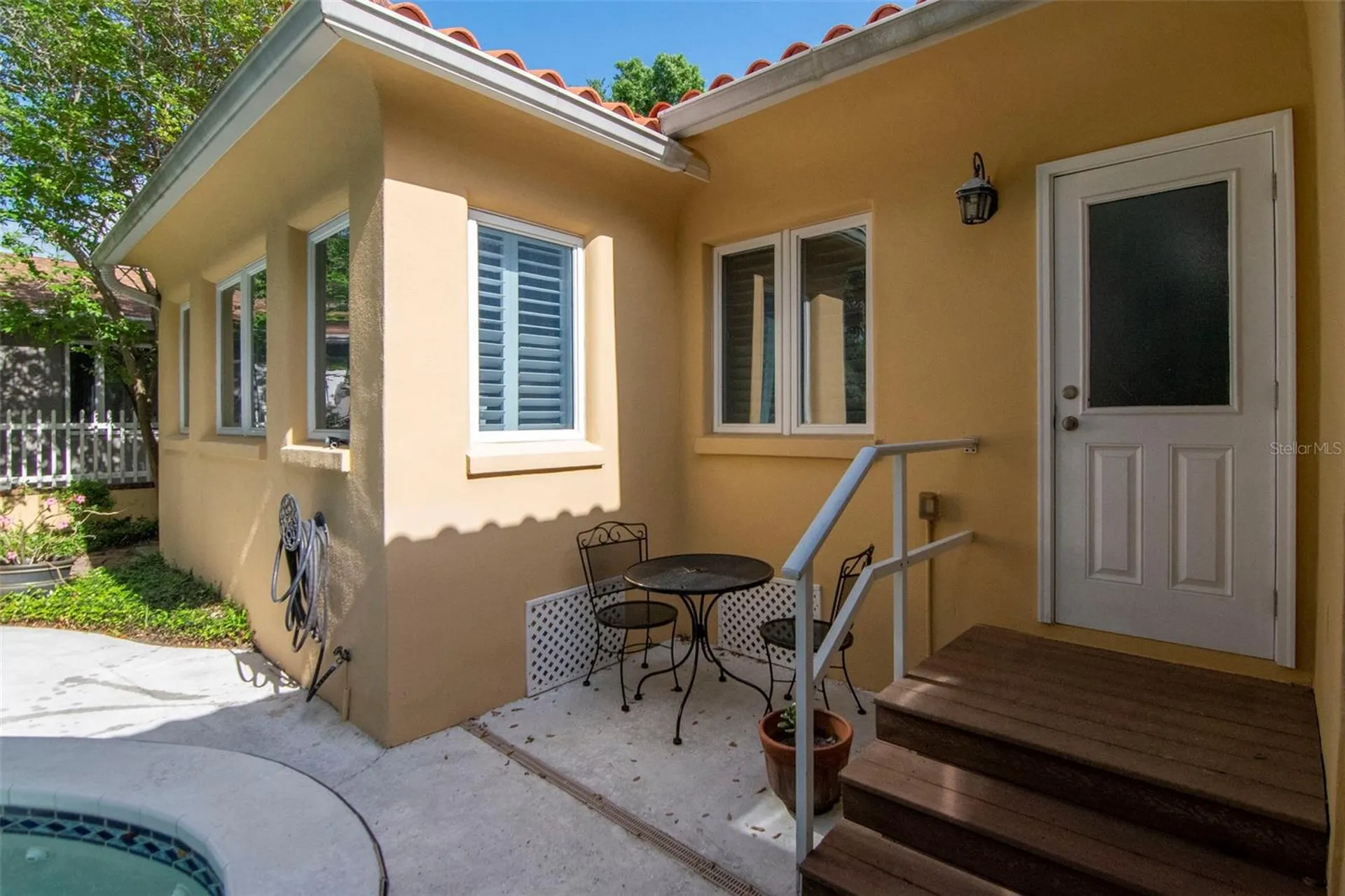 135 25th Avenue NE St Petersburg FL 33704