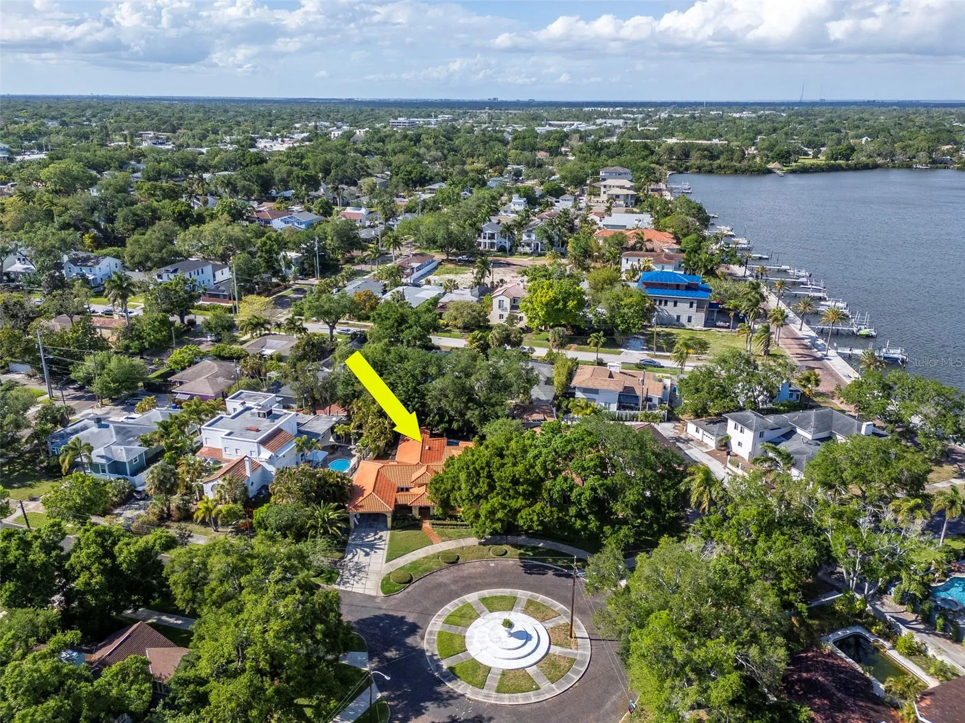 135 25th Avenue NE St Petersburg FL 33704