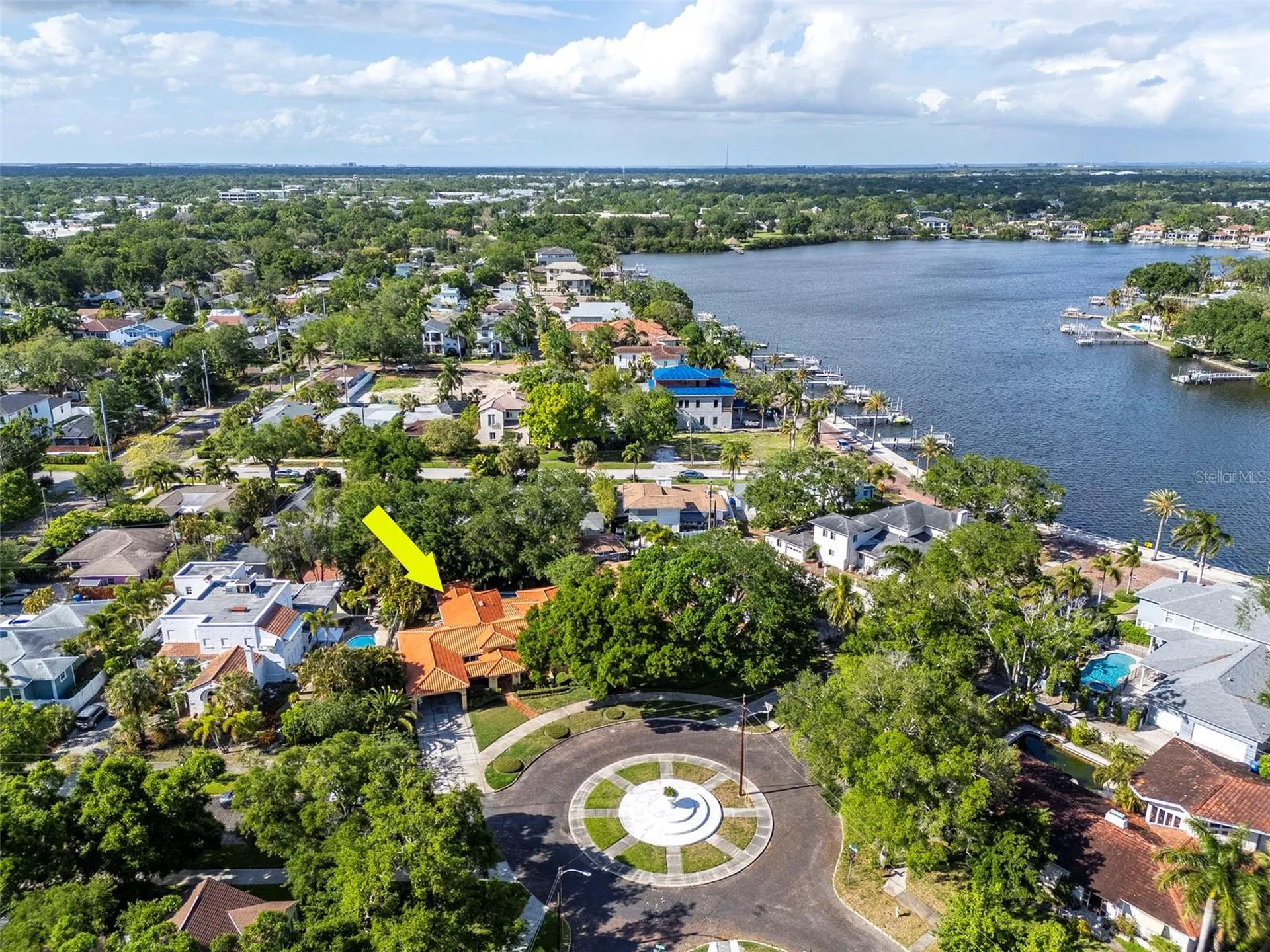 135 25th Avenue NE St Petersburg FL 33704
