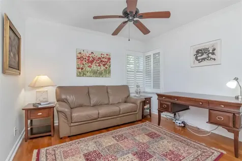 135 25th Avenue NE St Petersburg FL 33704