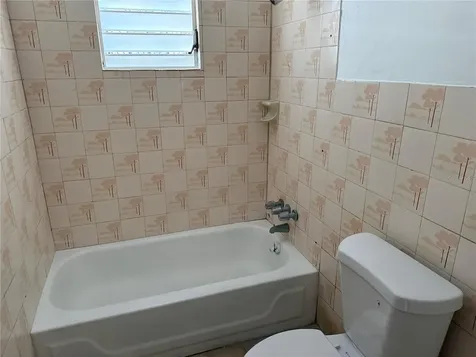 1107 12 NE Street San Juan PR 00920