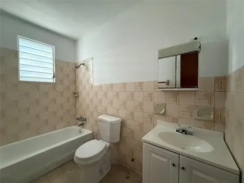 1107 12 NE Street San Juan PR 00920