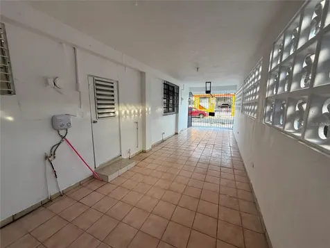 1107 12 NE Street San Juan PR 00920