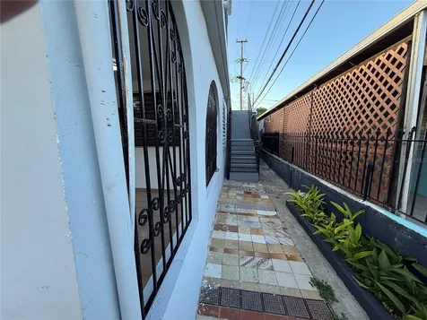 1107 12 NE Street San Juan PR 00920