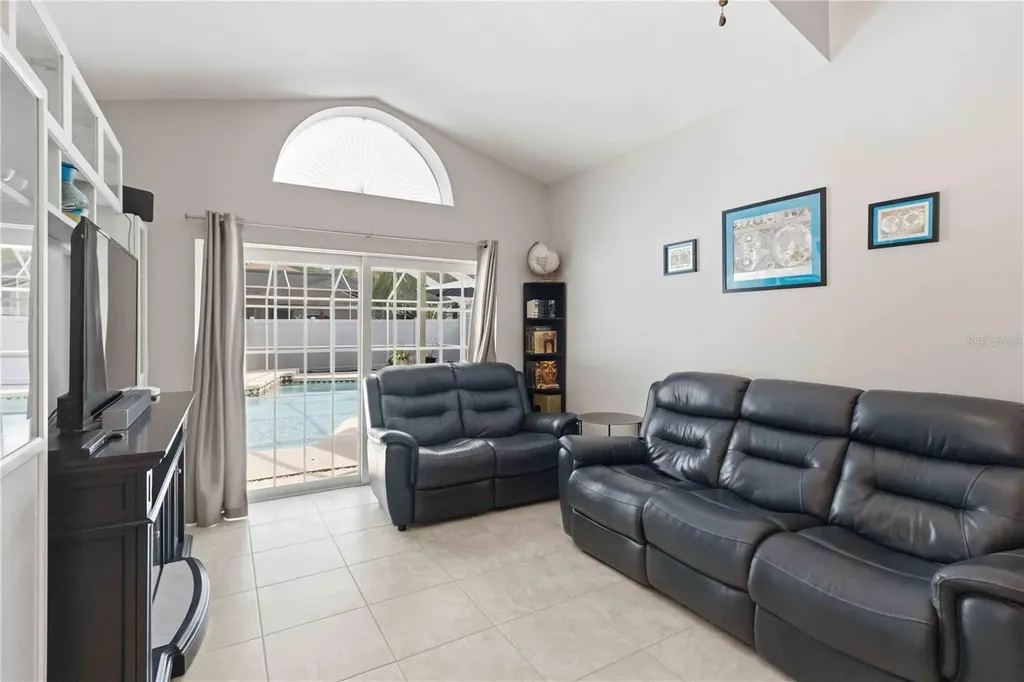 7633 Clovelly Park Place Apollo Beach FL 33572