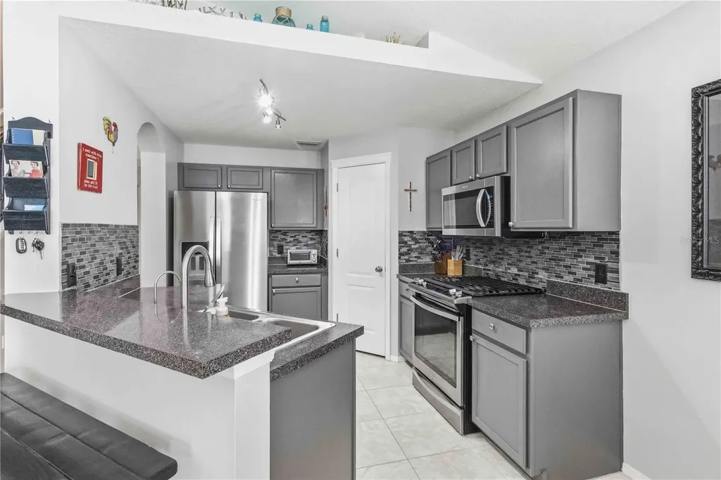 7633 Clovelly Park Place Apollo Beach FL 33572
