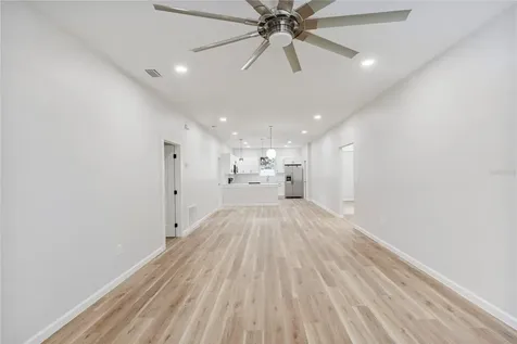 809 E 131st Avenue Tampa FL 33612