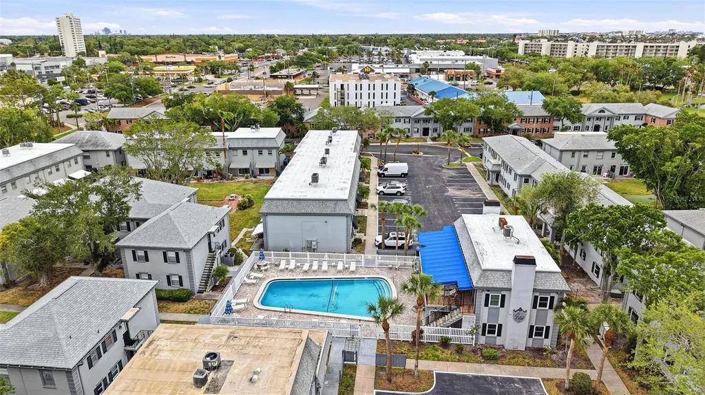 1160 Rue Des Rois South Pasadena FL 33707