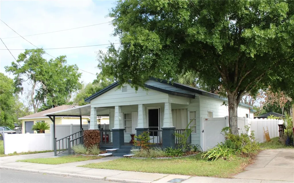 1106 E Dr Martin Luther King Jr Boulevard Plant City FL 33563