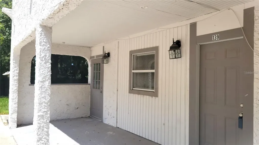 137 S Stone Street Deland FL 32720