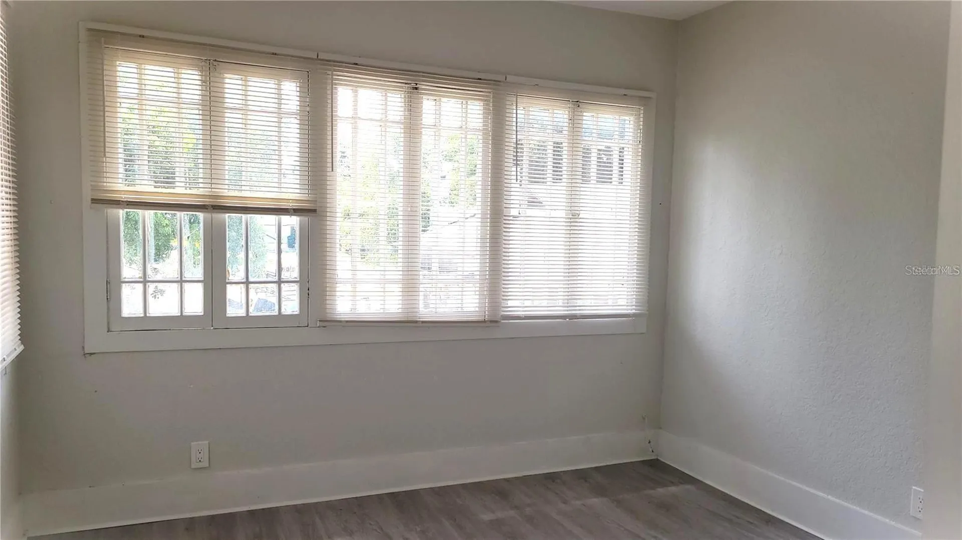 137 S Stone Street Deland FL 32720