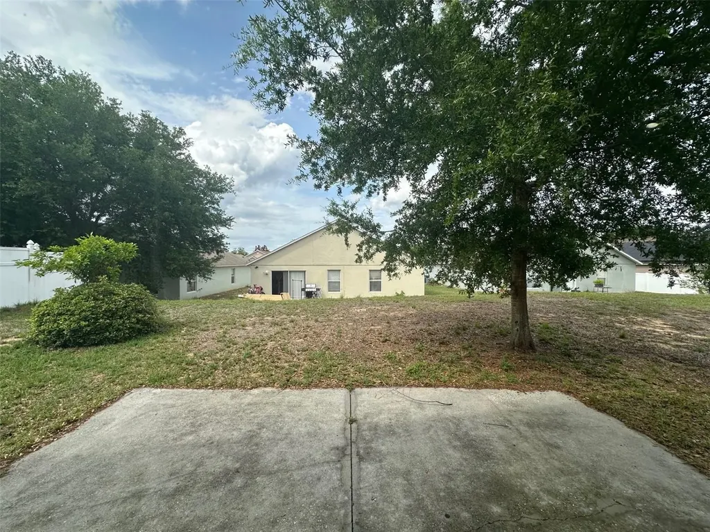 1001 Lake Charles Drive Davenport FL 33837