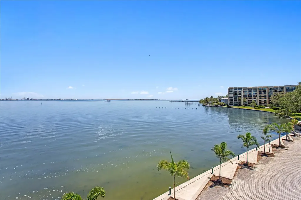 4950 Bayshore Boulevard Tampa FL 33611