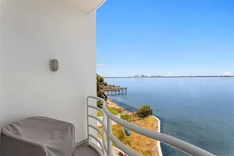 4950 Bayshore Boulevard Tampa FL 33611