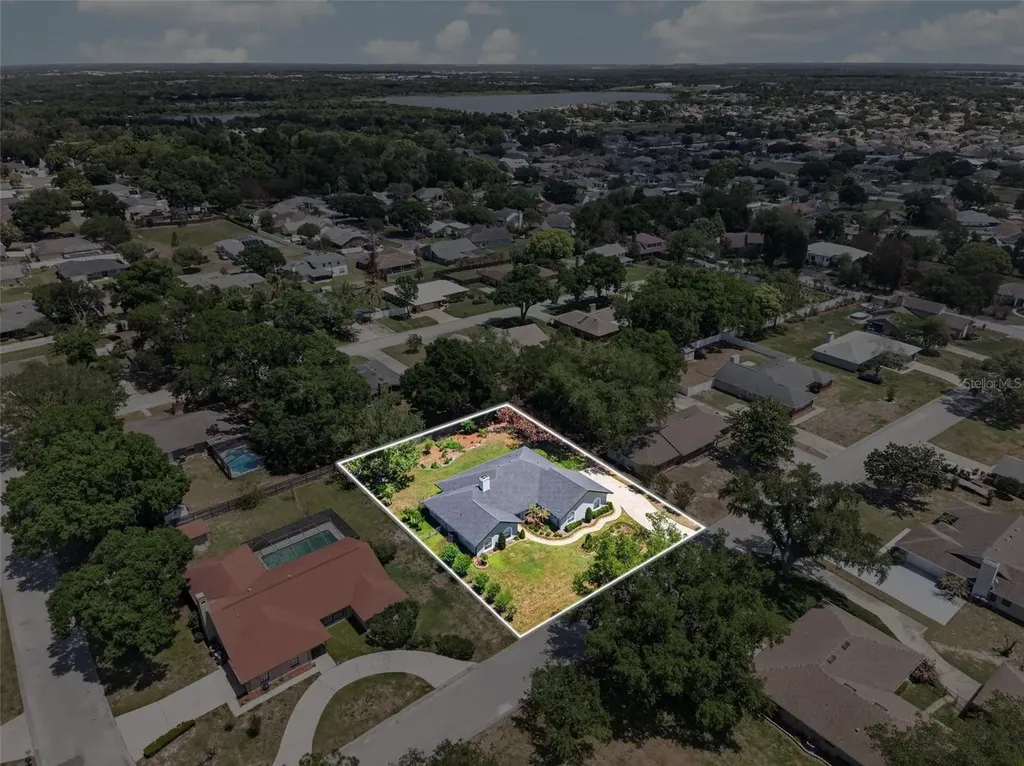 2533 Roslyn Lane Lakeland FL 33812