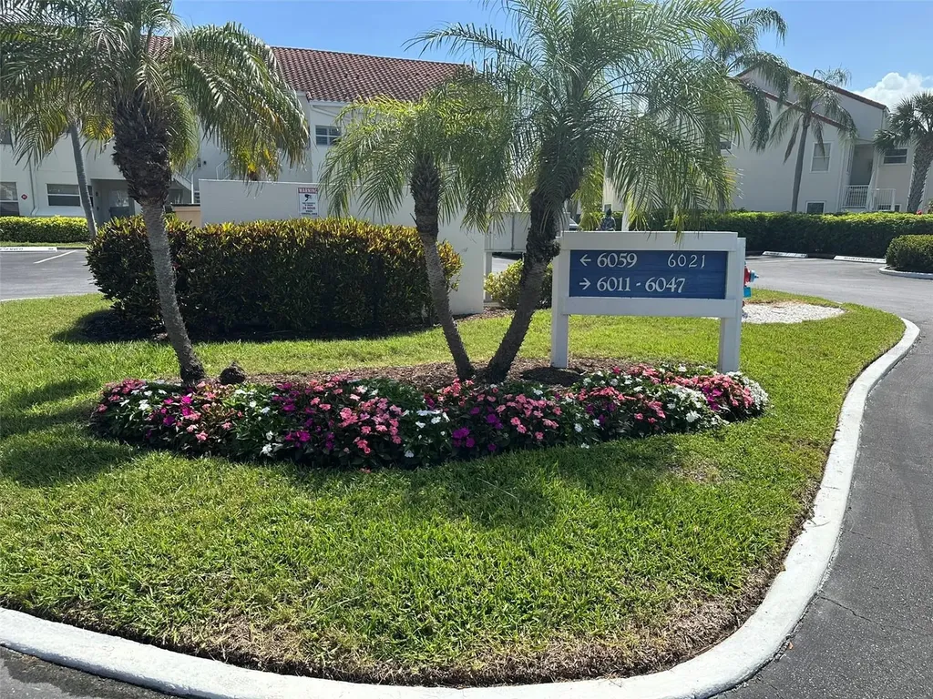 6047 Bahia Del Mar Boulevard St Petersburg FL 33715