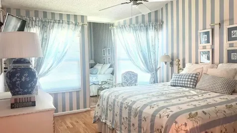 6047 Bahia Del Mar Boulevard St Petersburg FL 33715
