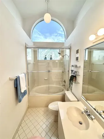 6047 Bahia Del Mar Boulevard St Petersburg FL 33715