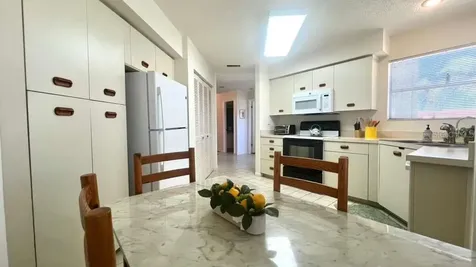 6047 Bahia Del Mar Boulevard St Petersburg FL 33715