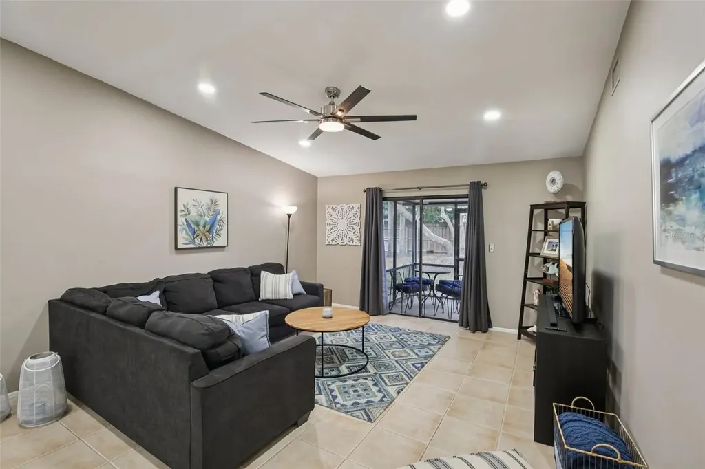 39650 Us Highway 19 Highway N Tarpon Springs FL 34689