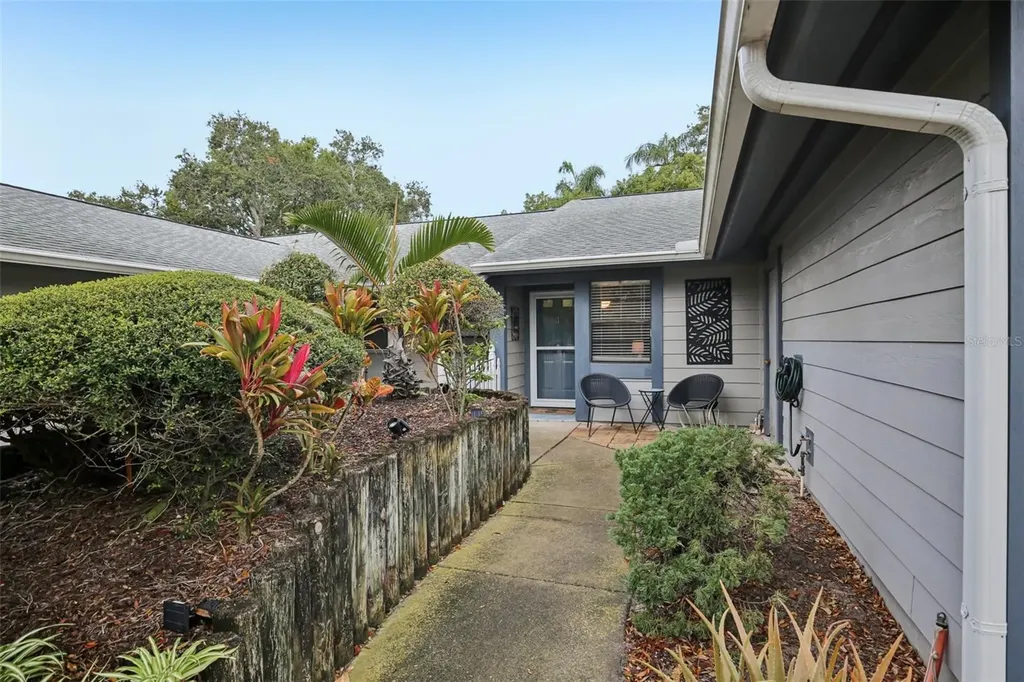 39650 Us Highway 19 Highway N Tarpon Springs FL 34689