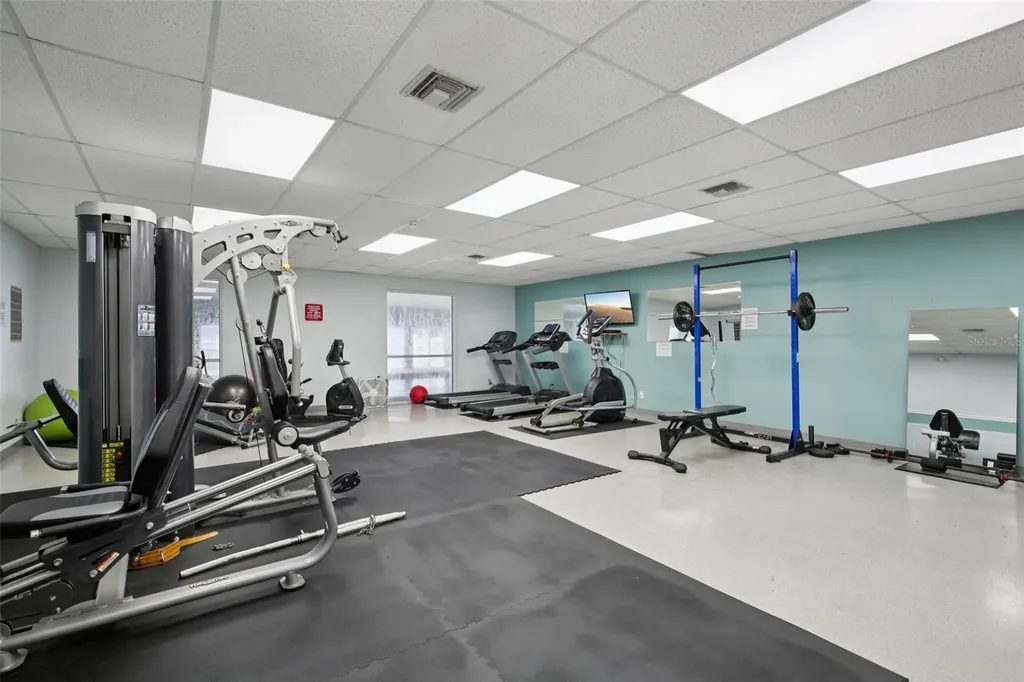 39650 Us Highway 19 Highway N Tarpon Springs FL 34689