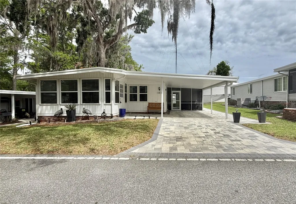 103 Royal Palm Drive Leesburg FL 34748