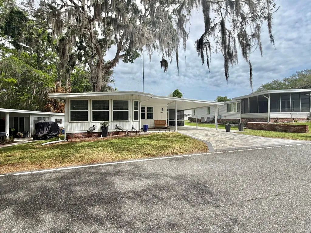 103 Royal Palm Drive Leesburg FL 34748