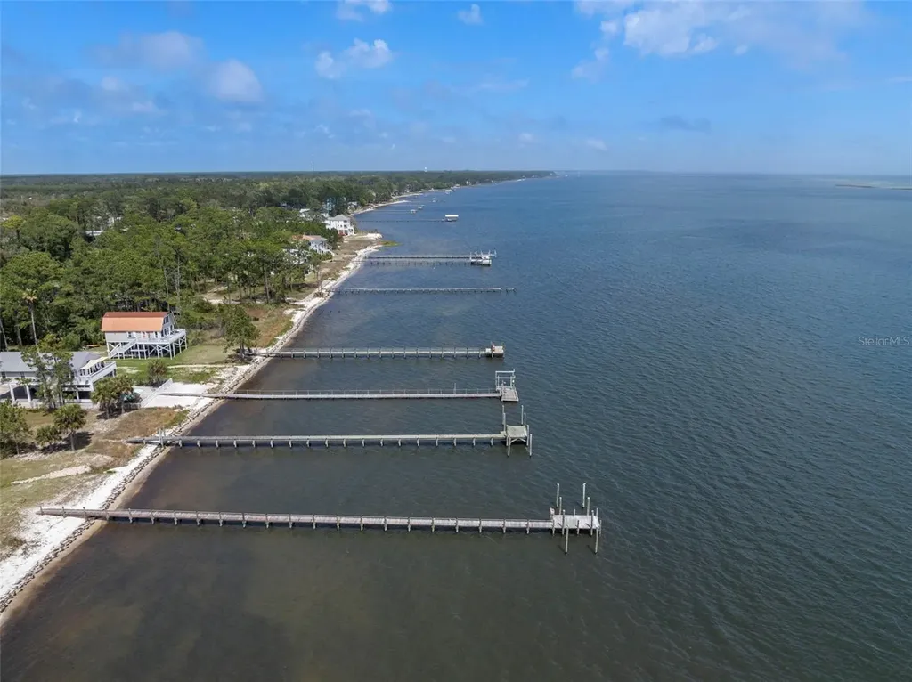 2150 Massachusetts Lanark Village FL 32323