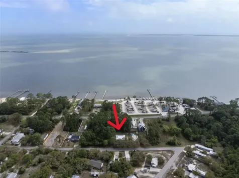 2150 Massachusetts Lanark Village FL 32323