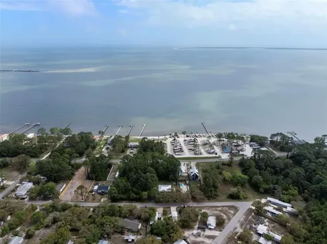 2150 Massachusetts Lanark Village FL 32323