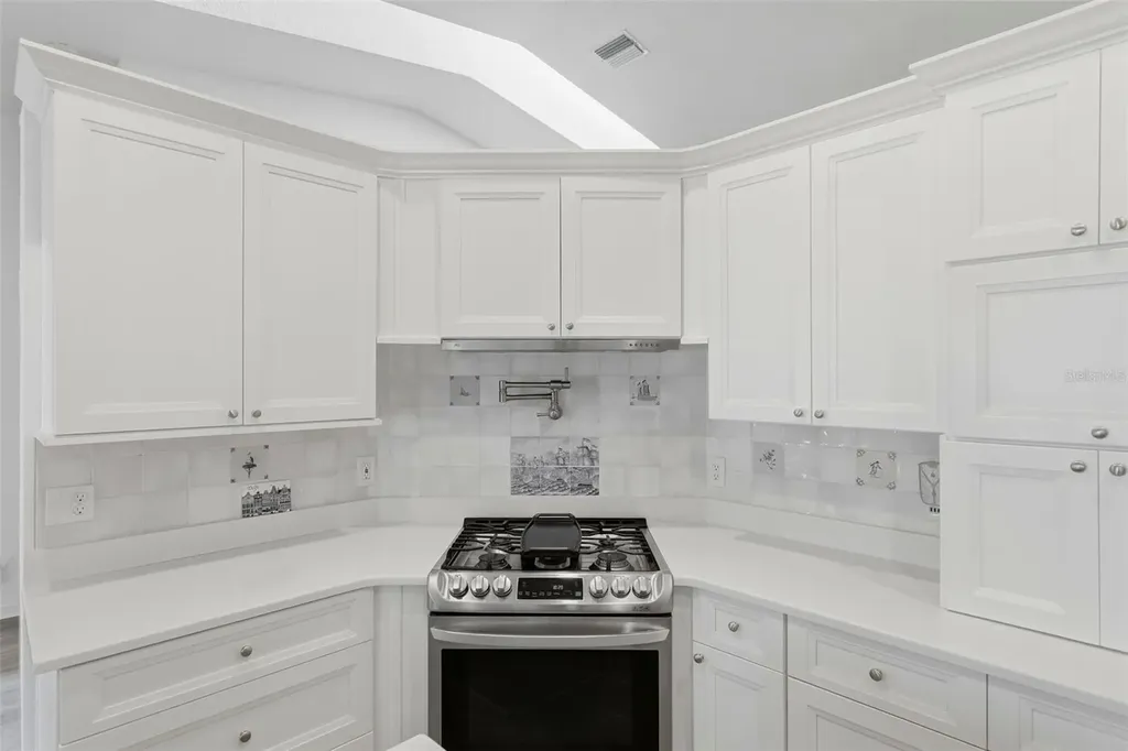 4301 52nd Avenue S St Petersburg FL 33711
