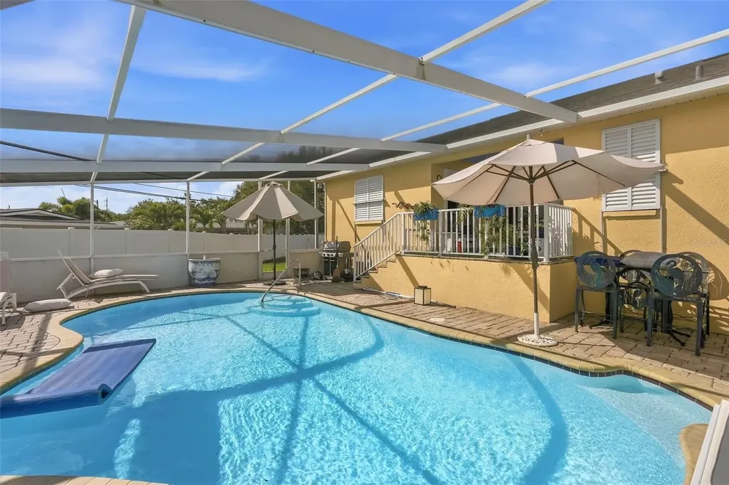 4301 52nd Avenue S St Petersburg FL 33711