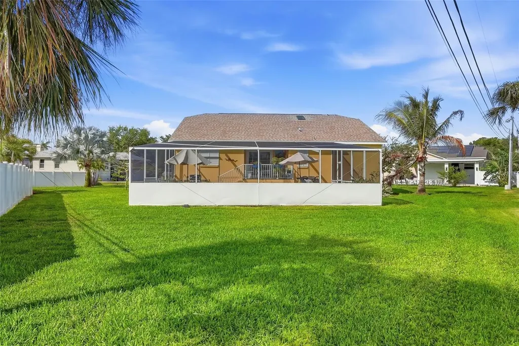 4301 52nd Avenue S St Petersburg FL 33711