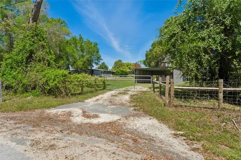 9366 Cr 649 Bushnell FL 33513