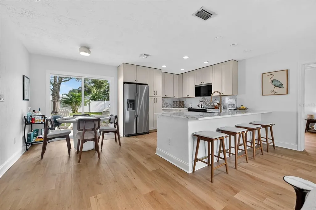 637 41st Avenue NE St Petersburg FL 33703